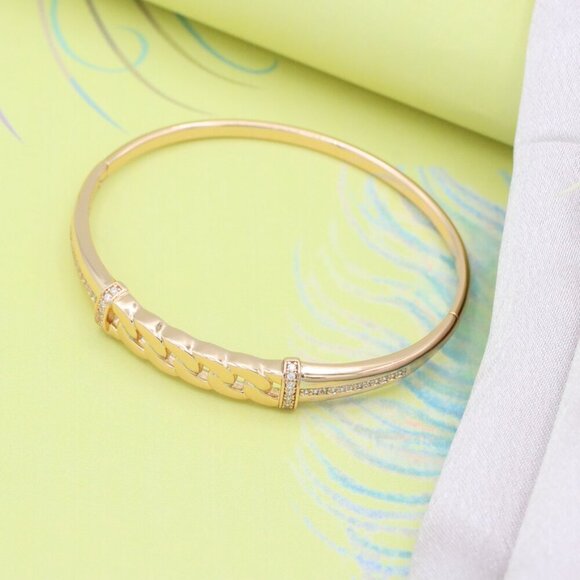 Rose Gold Bangle with Bold Chain Centerpiece, XPBL0577 - Picture 4 of 12